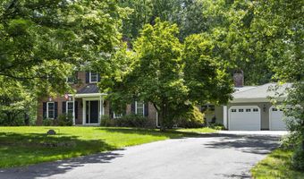17 Schuyler Hills Rd, Albany, NY 12211