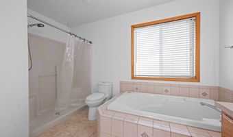 375 McClure Ave, Astoria, OR 97103