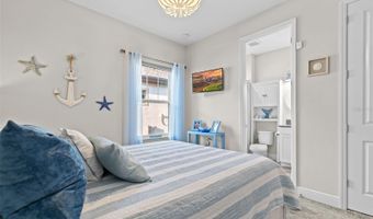 5822 SILVER SUN Dr, Apollo Beach, FL 33572