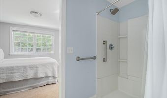 27 Christine Dr, Barrington, RI 02806
