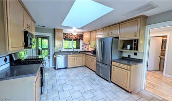 6409 Old Wood Rd, Ashtabula, OH 44004