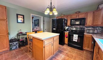 224 Garbrooke Dr, Bennington, VT 05201