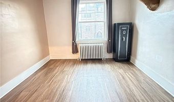 832 Maplewood Ave, Ambridge, PA 15003