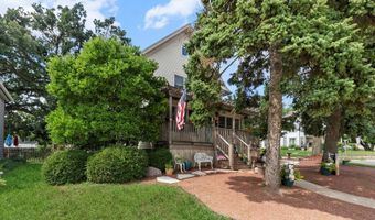 1084 Main St, Antioch, IL 60002