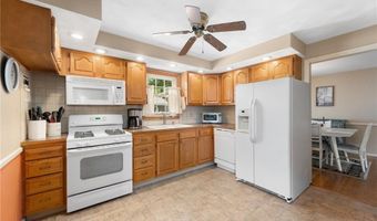 1 Woodhaven Dr, Cumberland, RI 02864