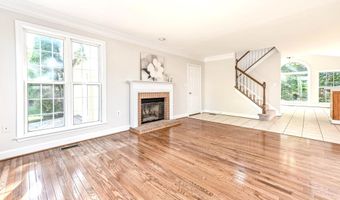 20924 FOWLERS MILL Cir, Ashburn, VA 20147