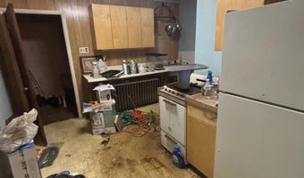 202 MOHICAN St, Essington, PA 19029