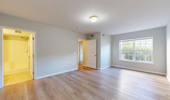 2767 S Knightsbridge Cir, Ann Arbor, MI 48105