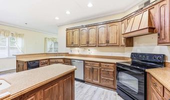 372 Woodhaven Dr, Athens, GA 30606