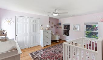 45 Compton St, Belford, NJ 07718