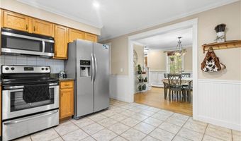 16 Karen Dr, Hopkinton, RI 02832