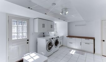 7510 SHADYWOOD Rd, Bethesda, MD 20817