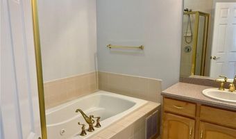 10 Hayestown Rd 5-37, Danbury, CT 06811