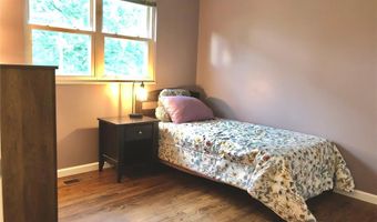 361 Messina Dr, Ballwin, MO 63021