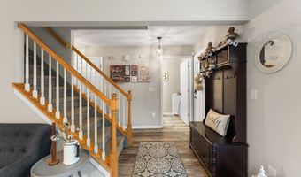 48 Poplar St, Beachwood, NJ 08722