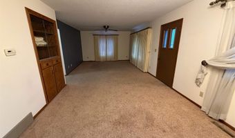 230 E 2nd St, Ashton, IA 51232