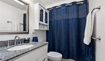 70 Pettee Ave, North Kingstown, RI 02852