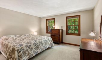 1837 S LEE St, Appleton, WI 54915