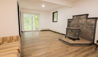 127 Cedar Dr, Andover, NJ 07860