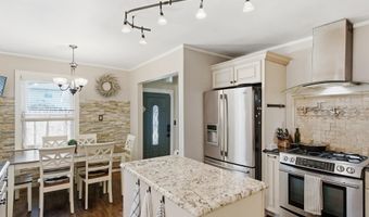 7829 Buckingham Ave, Allen Park, MI 48101