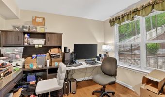 1202 VIKING Dr N, Arnold, MD 21012