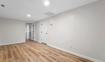 609 Carteret St 1, Beaufort, SC 29902