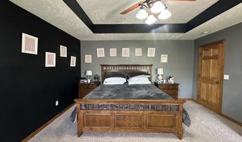 416 Brittany Ct, Aurora, MO 65605