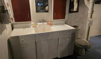 86 S MAIN St, Albion, PA 16401