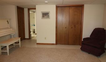 714 Edgewood Dr, Batesville, IN 47006