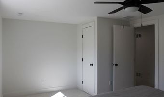 8617 E Chris St, Bel Aire, KS 67226