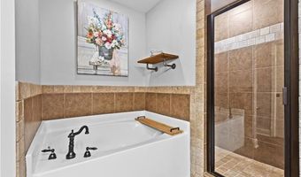 810 COTSWOLD Way, Auburn, AL 36832