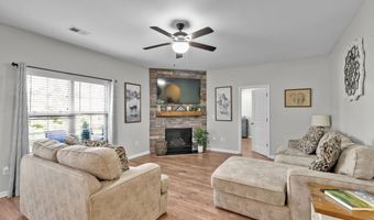 243 Castleton Cir, Boiling Springs, SC 29316
