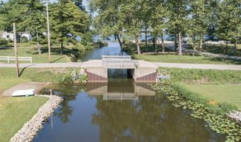 255 Lane 102 Crooked Lk, Angola, IN 46703