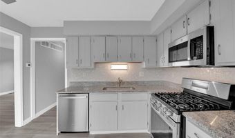 13351 Hiddencrest Ln, Ballwin, MO 63021