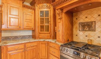 701 S 6th St, Chickasha, OK 73018