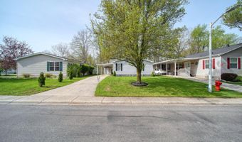 953 Savannah River Dr, Adrian, MI 49221