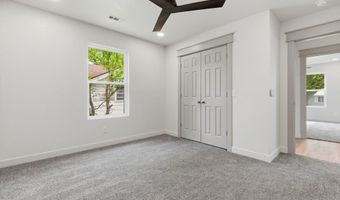 915 S Hudson Ave, Aurora, MO 65605