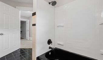 1376 Goodyear Blvd, Akron, OH 44305