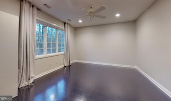 9629 EAGLE RIDGE Dr, Bethesda, MD 20817