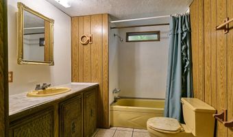 22069 ERICA Dr, Aurora, OR 97002