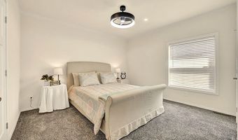 490 Moffit Ln, Springfield, OR 97477