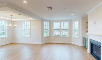 4 Longview Dr 208, Atkinson, NH 03811