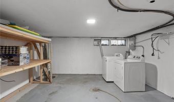 1220 Wicklow Rd J, Ballwin, MO 63021