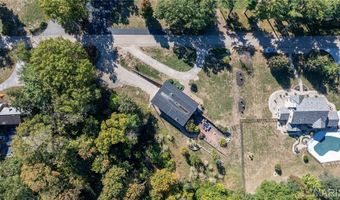 25 Logan Rd, Alton, IL 62002