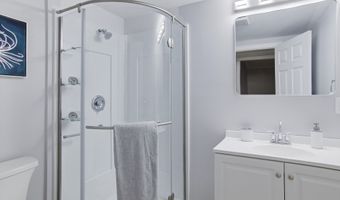 16 Deepwood Dr, Cheshire, CT 06410