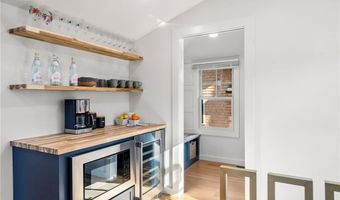 14 Robinson St, Narragansett, RI 02882