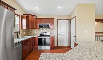 620 28th St SE, Altoona, IA 50009