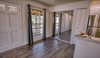 140 UWAPO Rd 2-202, Kihei, HI 96753