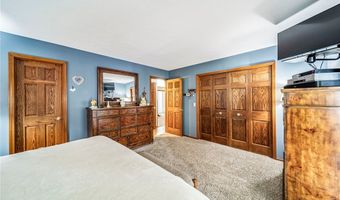 4116 Polo Park Dr, Willoughby, OH 44094