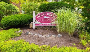 405 Village Dr, Bourne, MA 02532